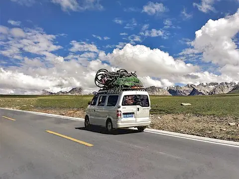 高原上缺氧，为啥燃油车上去却更省油？